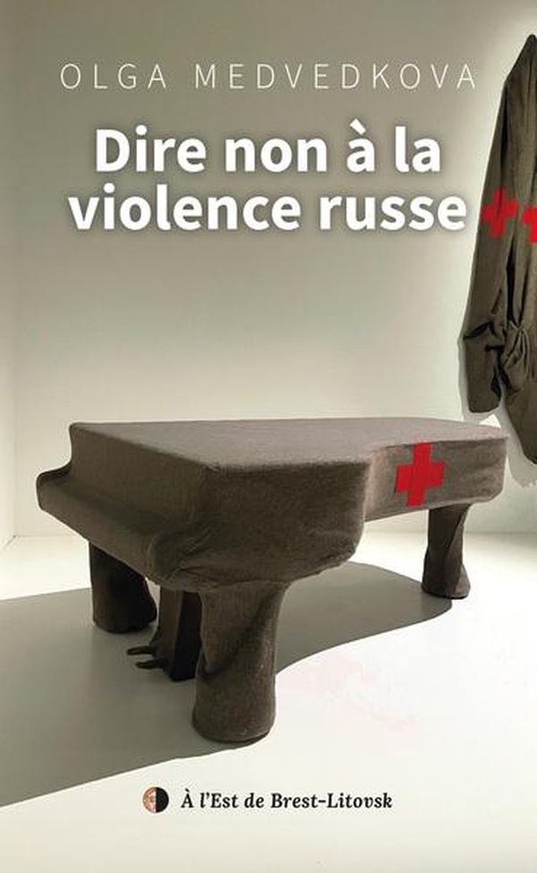 Couverture du livre DIRE NON A LA VIOLENCE RUSSE - 13 RELECTURES DYNAMIQUES