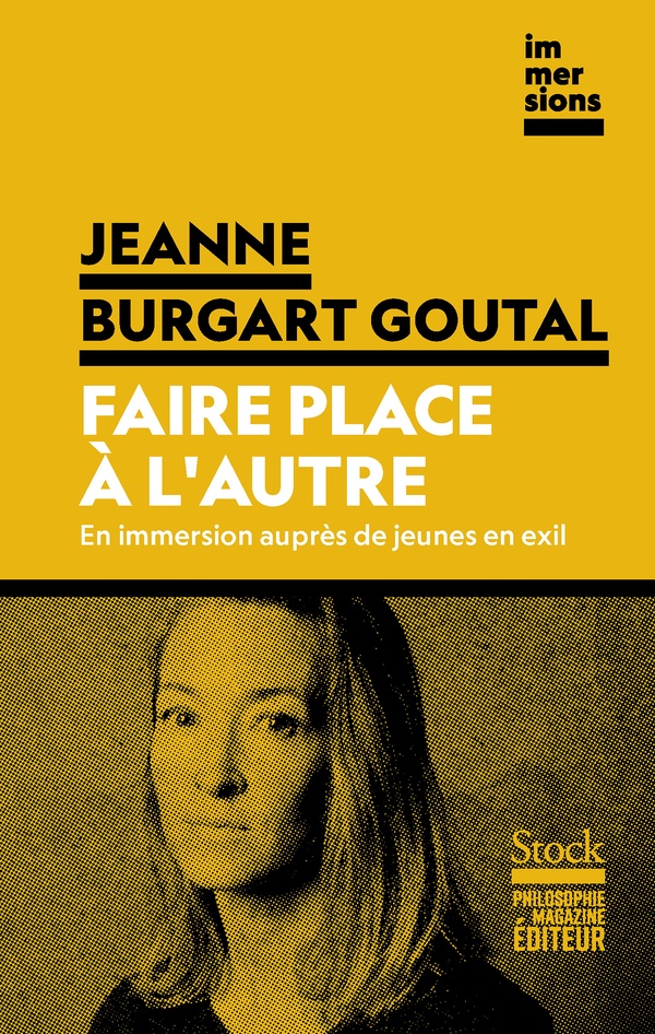 Couverture du livre FAIRE PLACE A L'AUTRE - EN IMMERSION AUPRES DE JEUNES EN EXIL